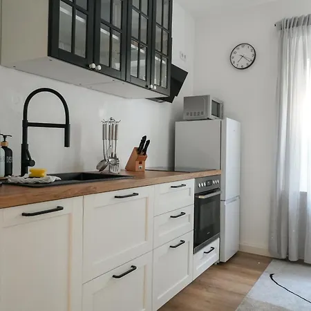Sandsteinhoehe Mit Stellplatz In Altstadtnaehe דירה פירנה